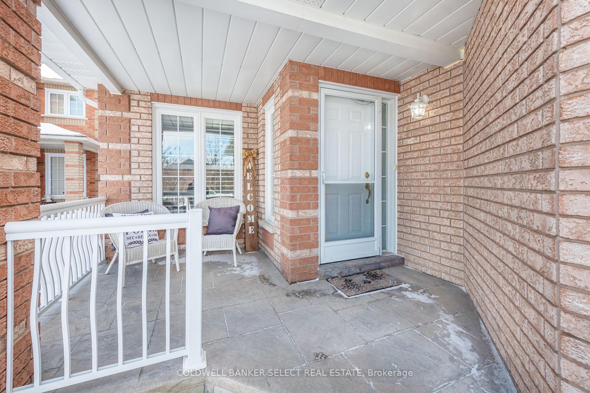 Photo 3 of 29 Autumn Oak Court, Caledon, Bolton East — HOMEH