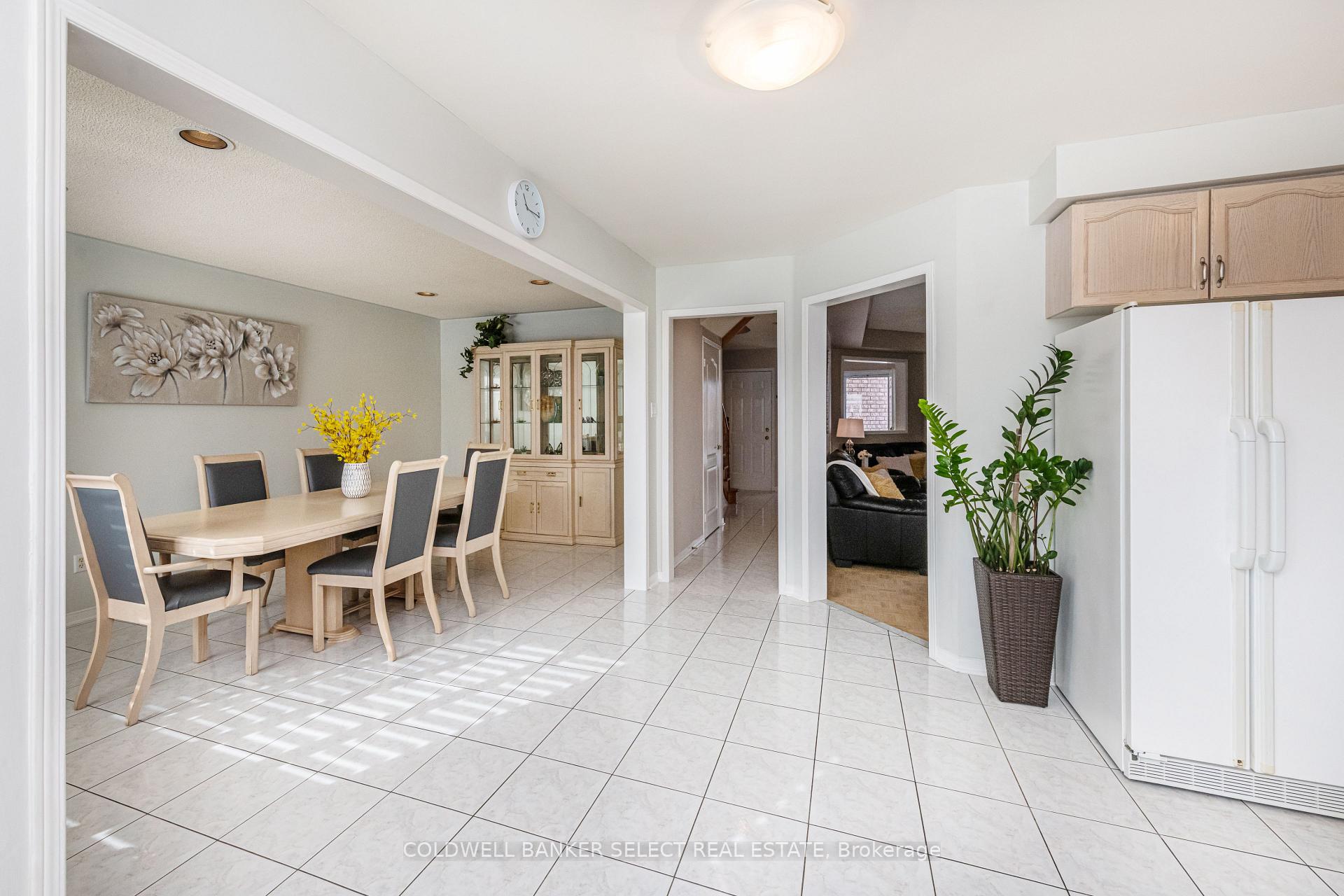 Photo 14 of 29 Autumn Oak Court, Caledon, Bolton East — HOMEH