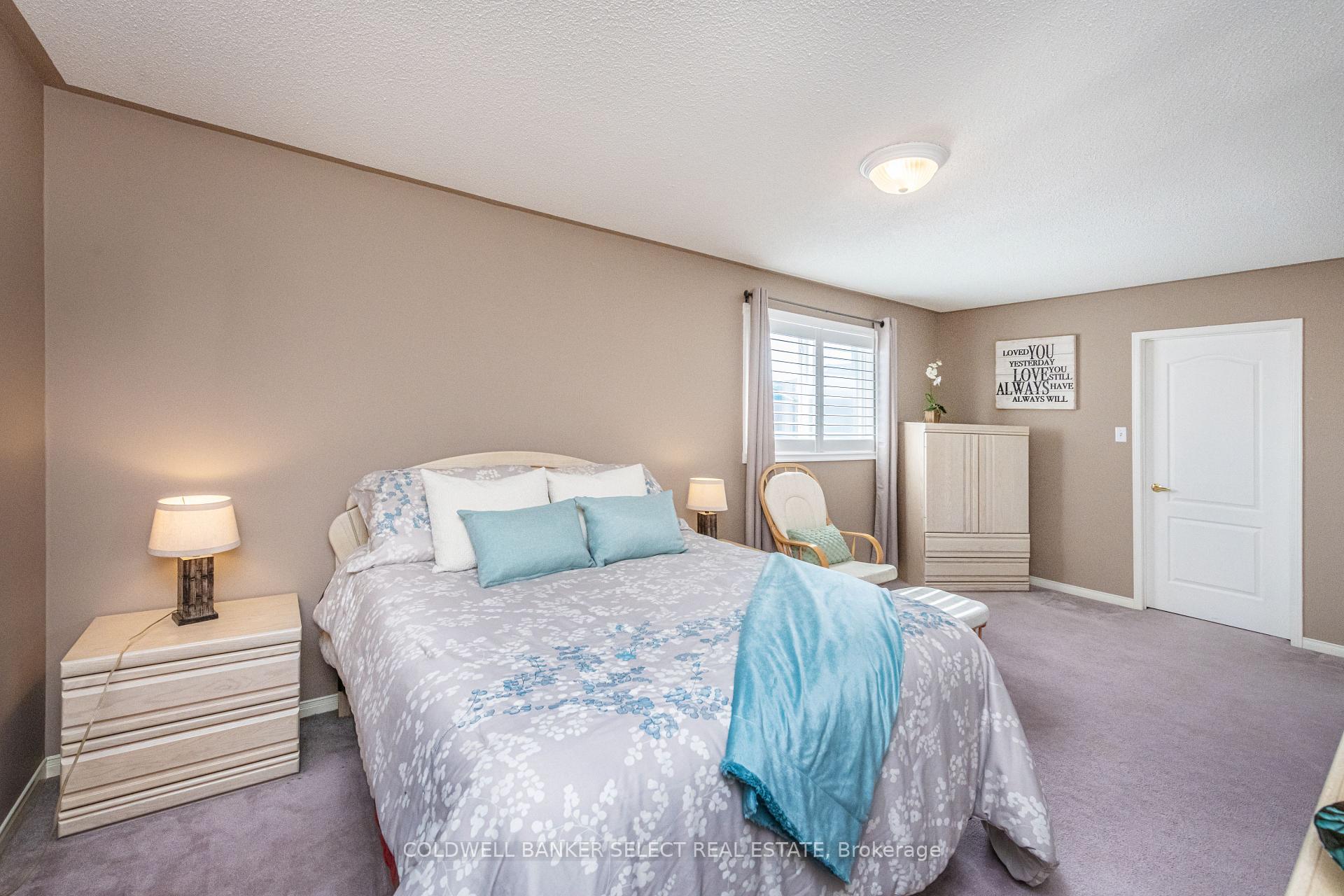 Photo 17 of 29 Autumn Oak Court, Caledon, Bolton East — HOMEH