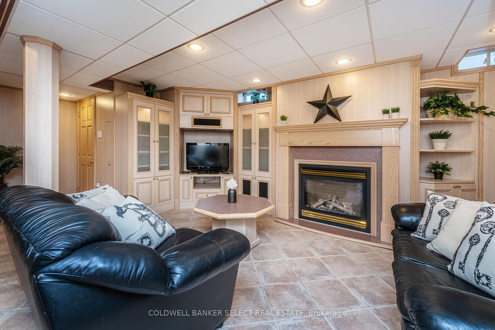 Photo 26 of 29 Autumn Oak Court, Caledon, Bolton East — HOMEH