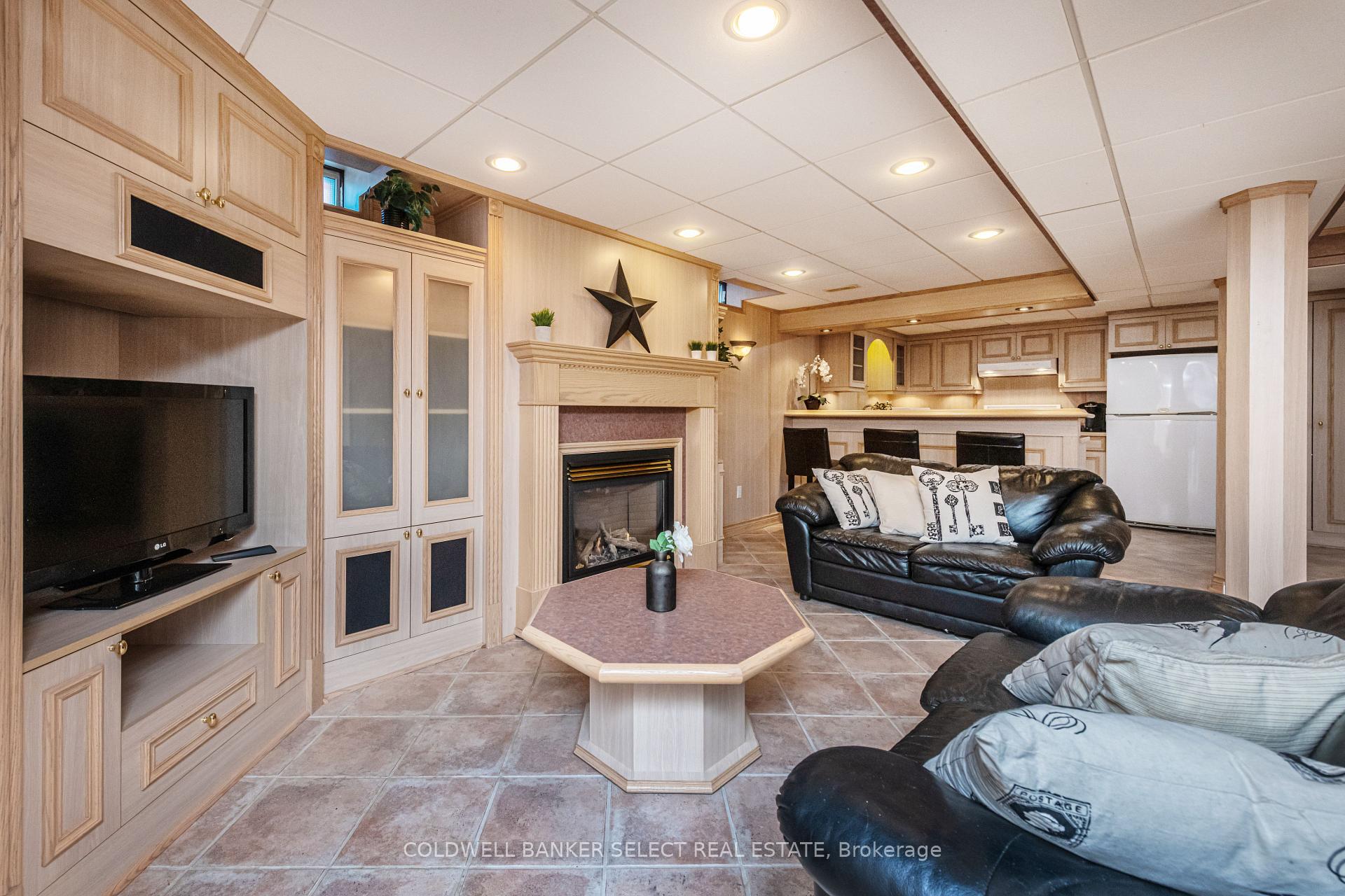 Photo 27 of 29 Autumn Oak Court, Caledon, Bolton East — HOMEH