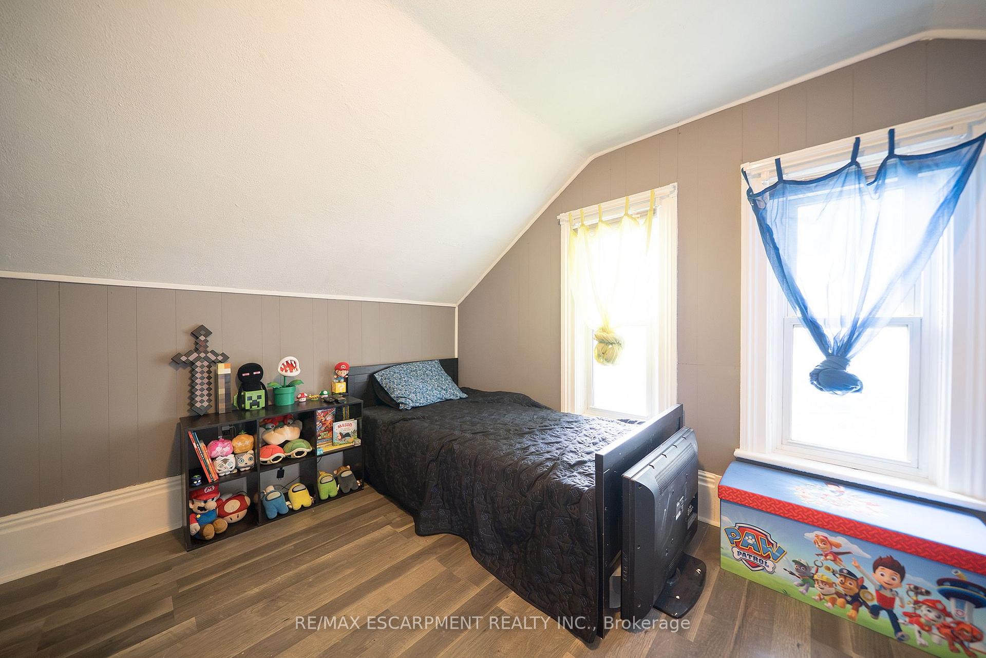 Photo 11 of 78 Arthur Street, Brantford, Victoria/Arthur — HOMEH