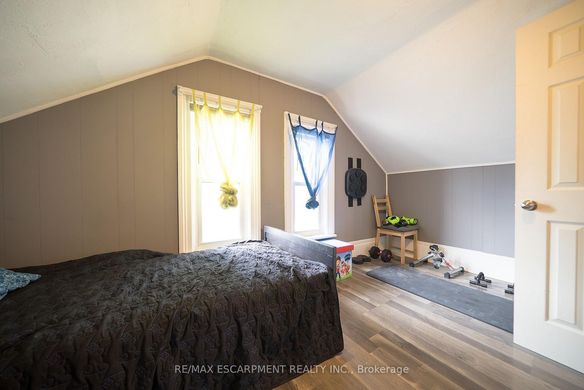 Photo 12 of 78 Arthur Street, Brantford, Victoria/Arthur — HOMEH