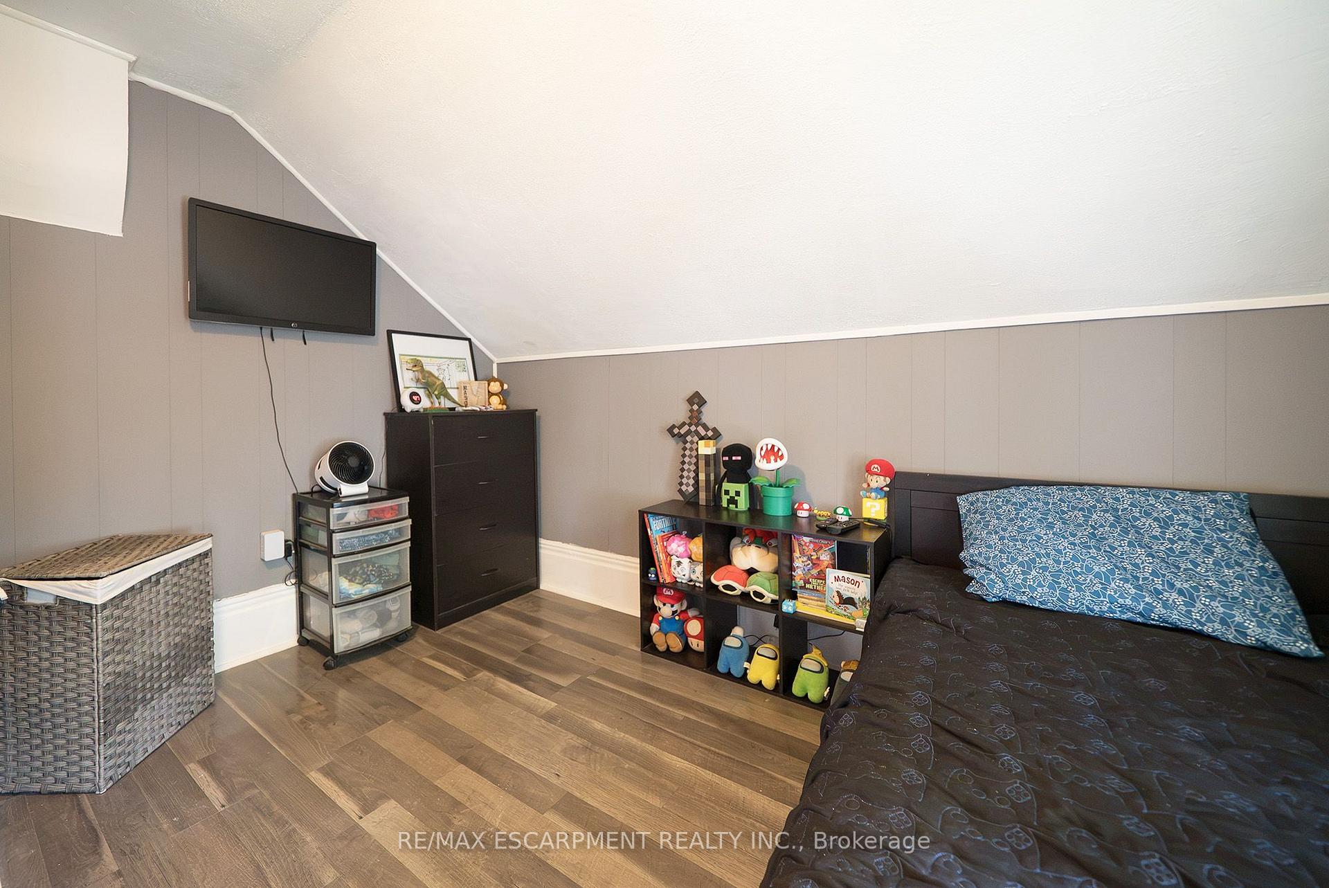 Photo 13 of 78 Arthur Street, Brantford, Victoria/Arthur — HOMEH