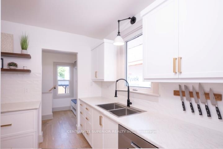 Photo 11 of 314 Surrey Street, Thunder Bay, Current River — HOMEH