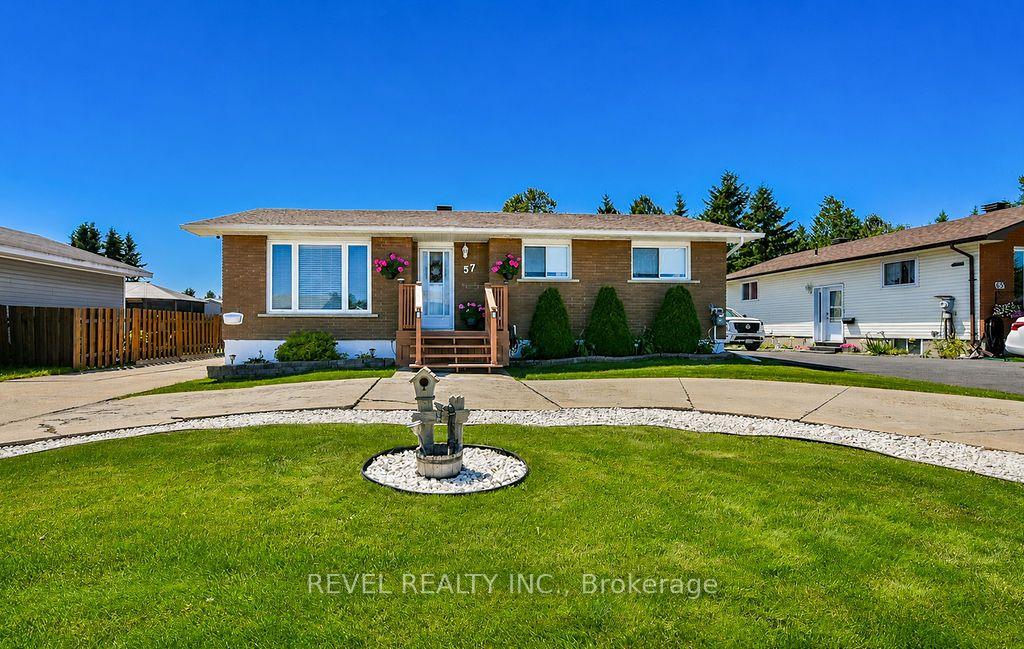 Photo 2 of 57 Hudson Crescent, Timmins, MTJ - Main Area — HOMEH