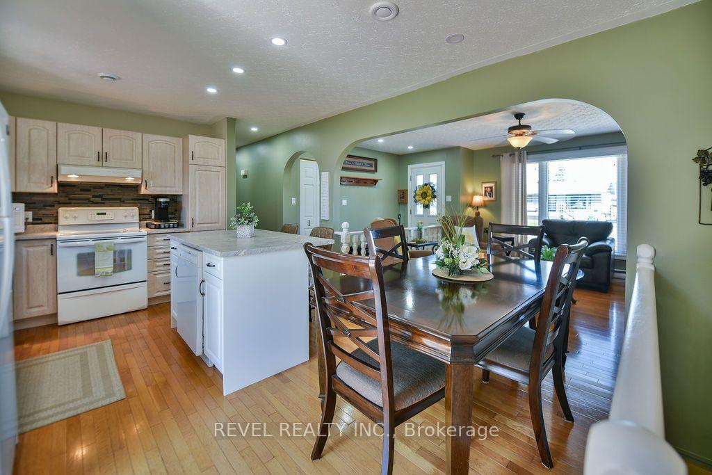 Photo 11 of 57 Hudson Crescent, Timmins, MTJ - Main Area — HOMEH