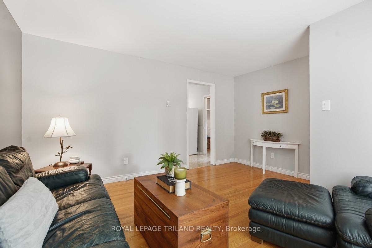 Photo 9 of 59 Kintail Crescent, London, South Y — HOMEH