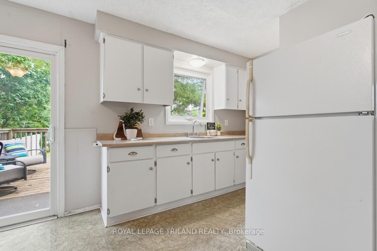 Photo 13 of 59 Kintail Crescent, London, South Y — HOMEH