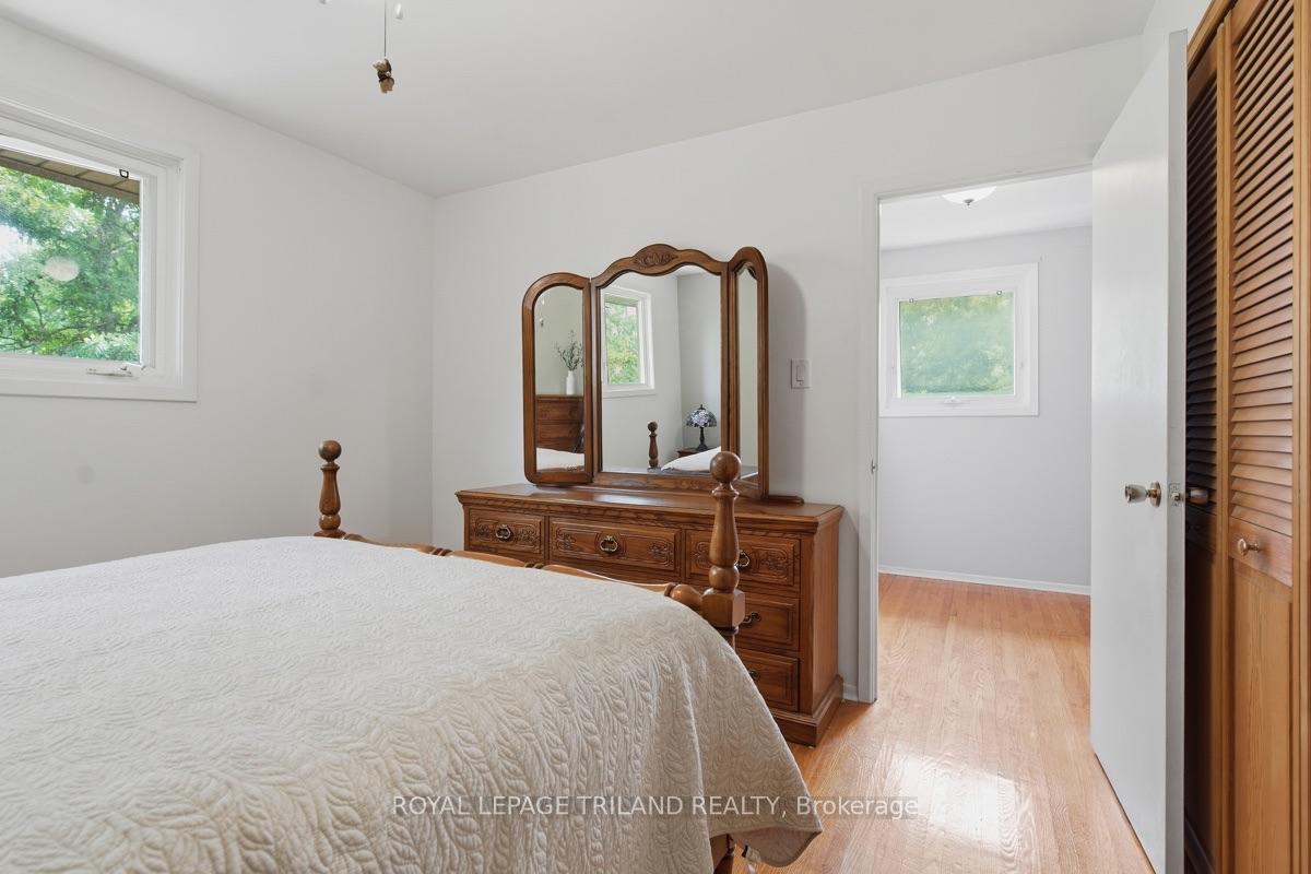 Photo 17 of 59 Kintail Crescent, London, South Y — HOMEH