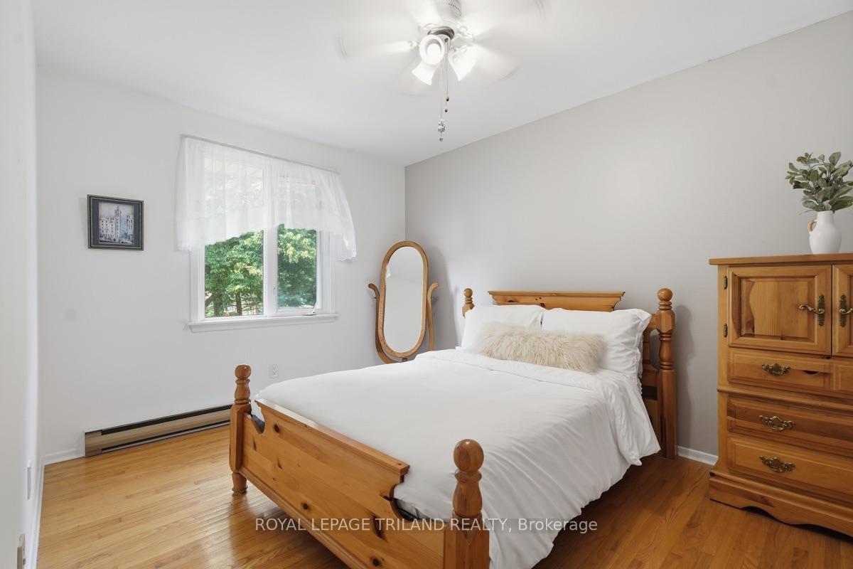 Photo 18 of 59 Kintail Crescent, London, South Y — HOMEH