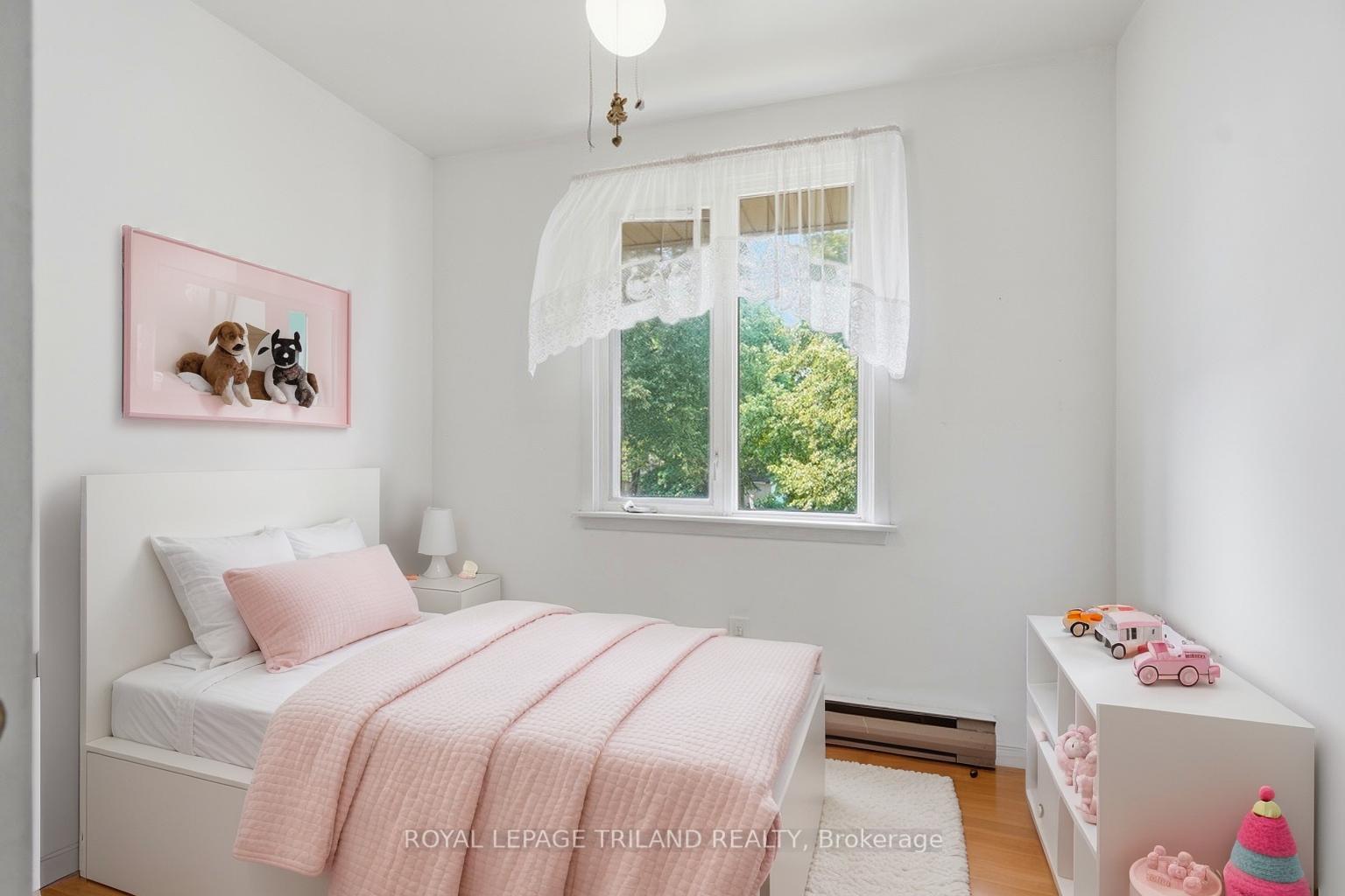 Photo 20 of 59 Kintail Crescent, London, South Y — HOMEH