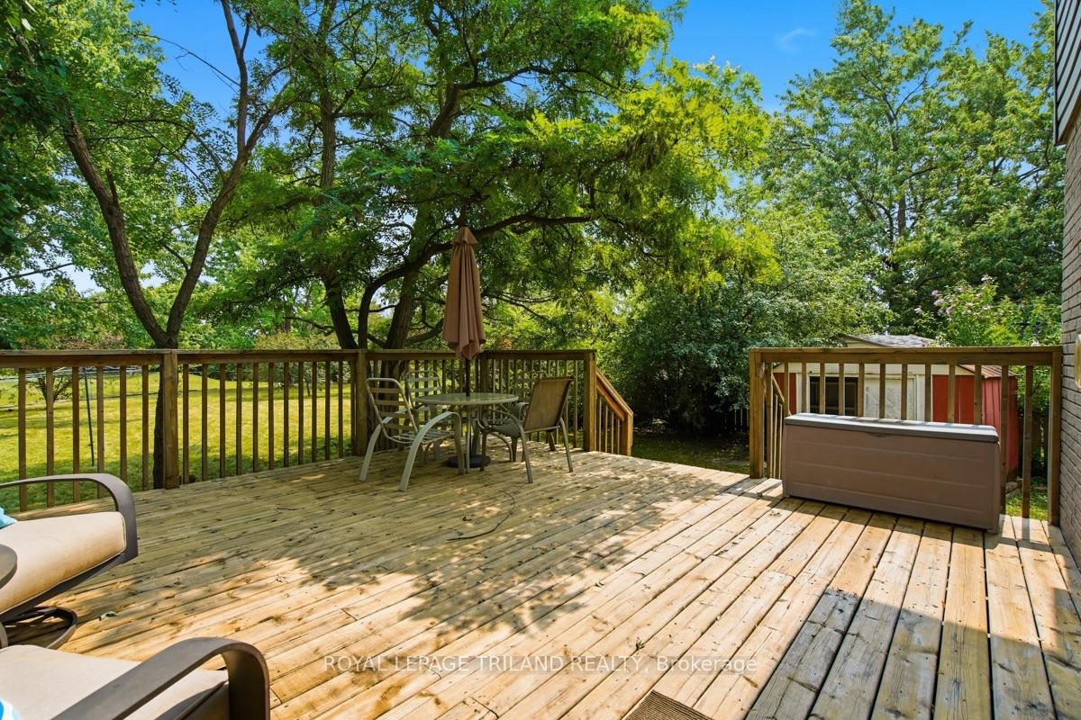 Photo 30 of 59 Kintail Crescent, London, South Y — HOMEH