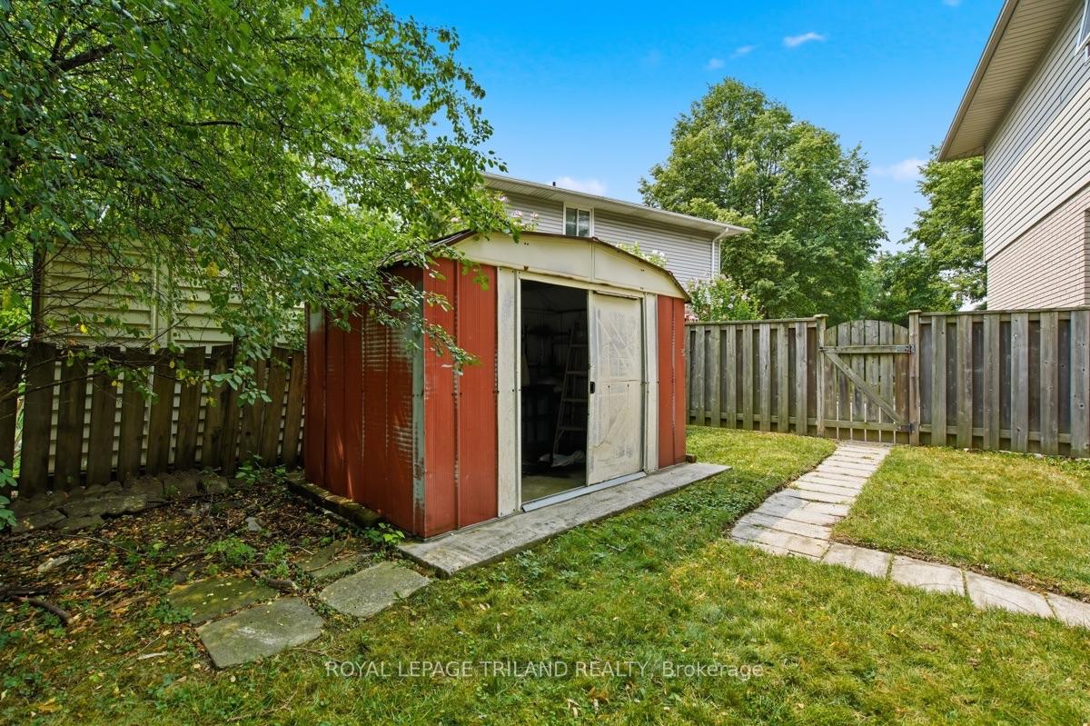 Photo 36 of 59 Kintail Crescent, London, South Y — HOMEH