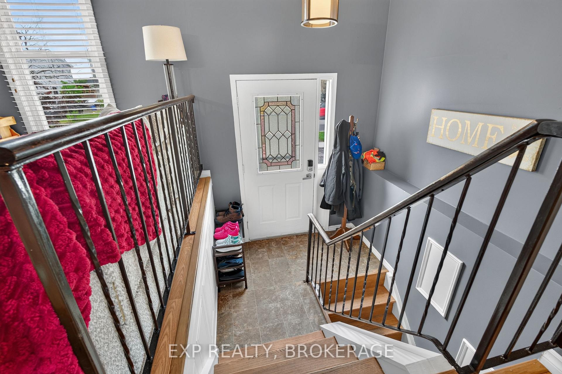Photo 5 of 885 Larchwood Crescent, Kingston, City Northwest — HOMEH