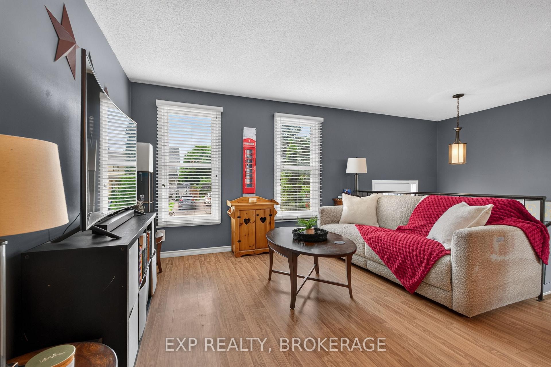 Photo 6 of 885 Larchwood Crescent, Kingston, City Northwest — HOMEH