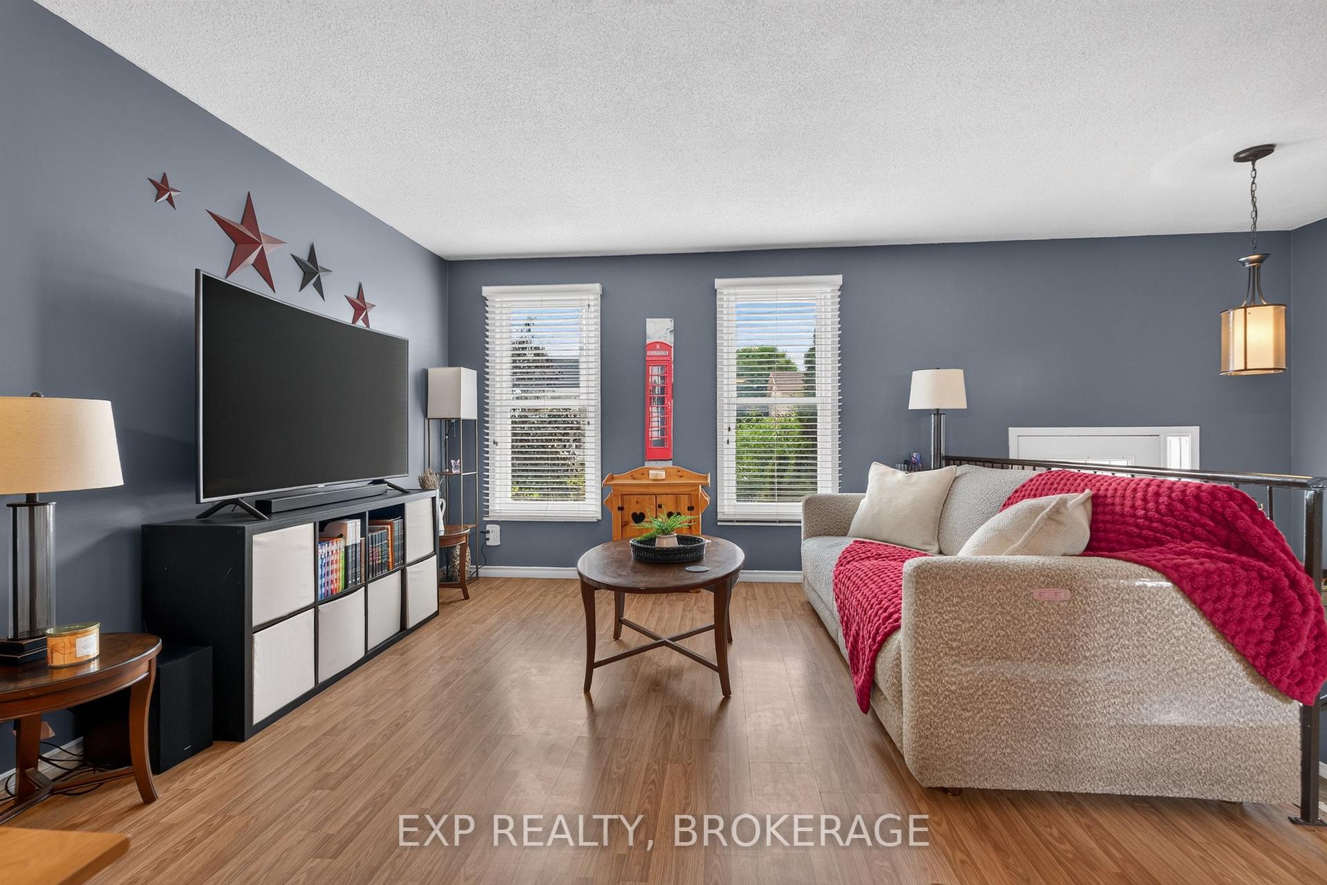 Photo 8 of 885 Larchwood Crescent, Kingston, City Northwest — HOMEH