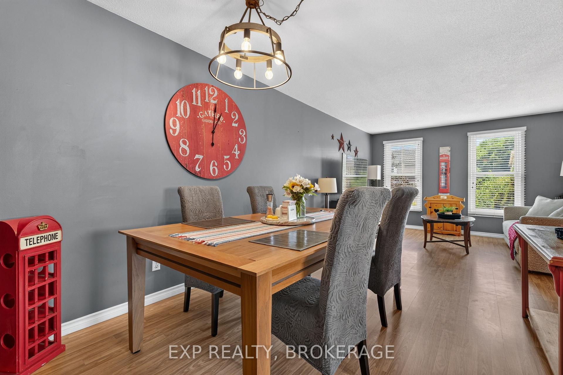 Photo 12 of 885 Larchwood Crescent, Kingston, City Northwest — HOMEH