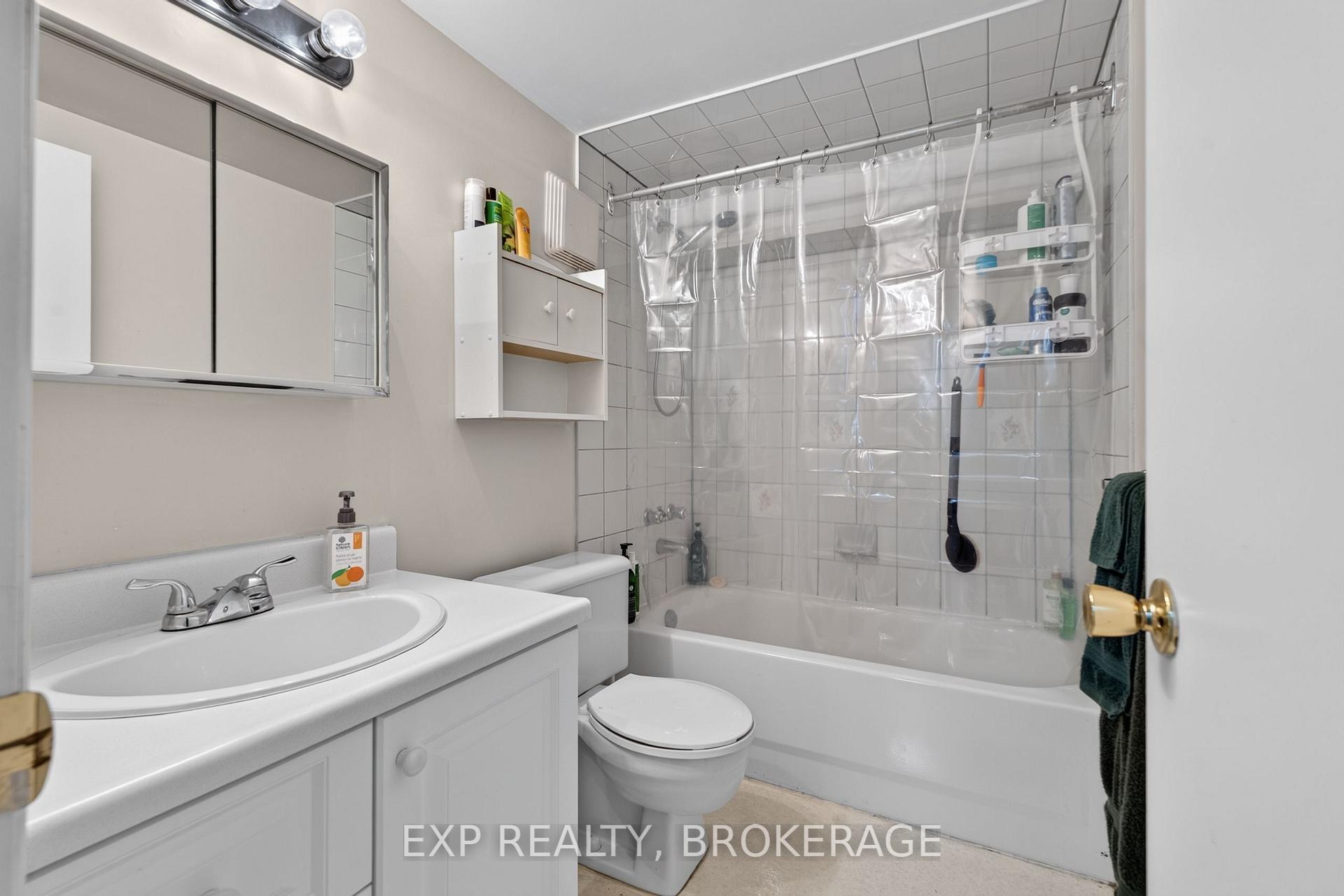 Photo 26 of 885 Larchwood Crescent, Kingston, City Northwest — HOMEH
