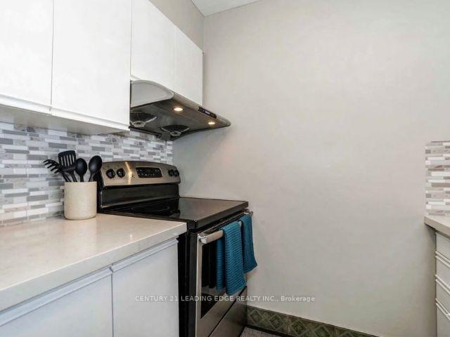 Photo 8 of Unit 815, 1665 Pickering Parkway, Pickering, Village East — HOMEH
