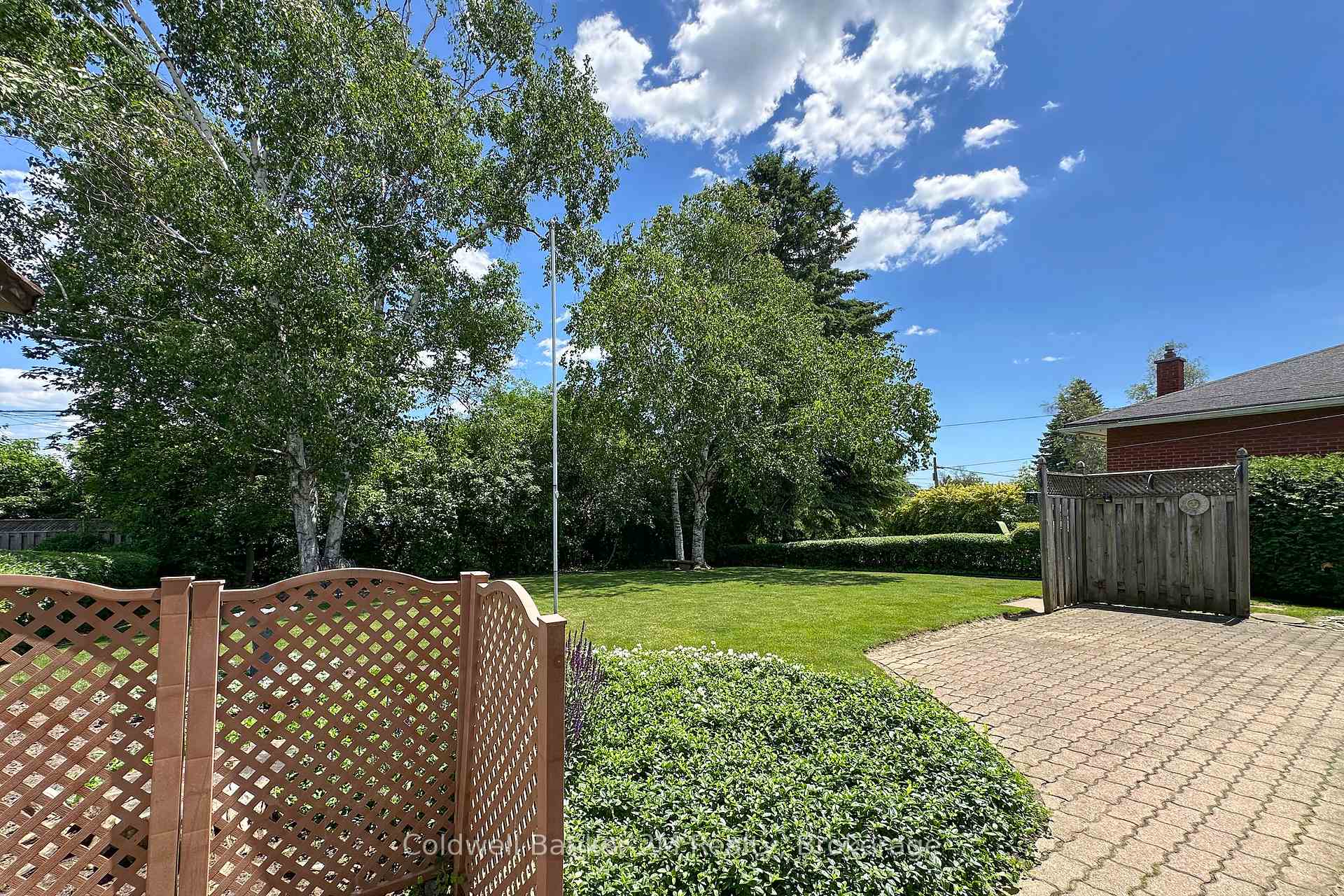 Photo 15 of 453 Rosmere Street, Oshawa, McLaughlin — HOMEH