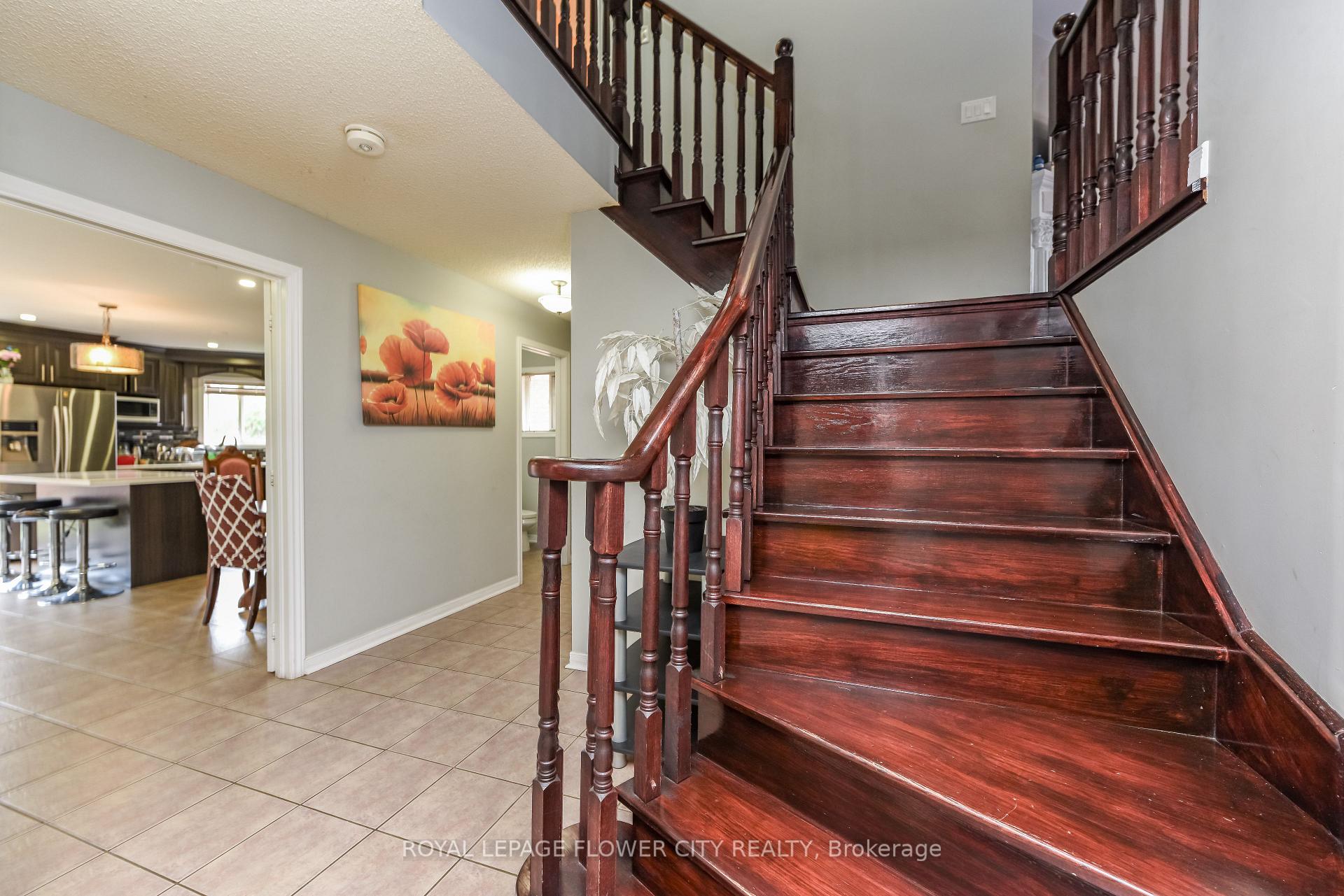 Photo 7 of 46 Pertosa Drive, Brampton, Fletcher's Meadow — HOMEH