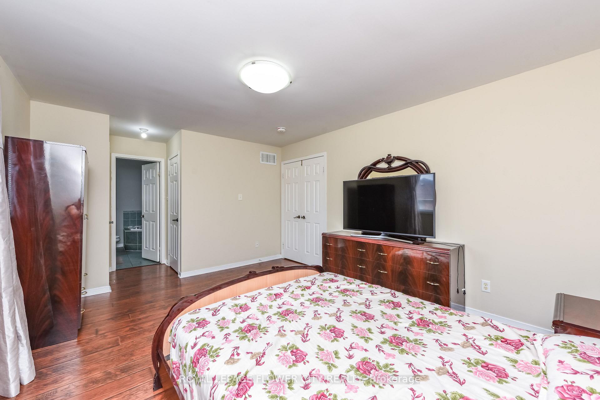 Photo 29 of 46 Pertosa Drive, Brampton, Fletcher's Meadow — HOMEH