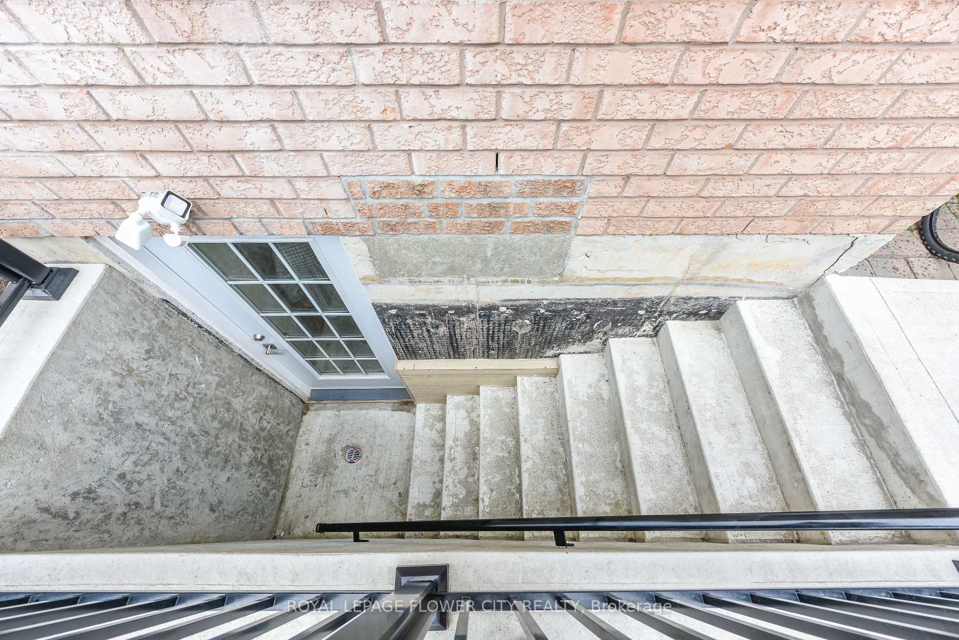 Photo 34 of 46 Pertosa Drive, Brampton, Fletcher's Meadow — HOMEH