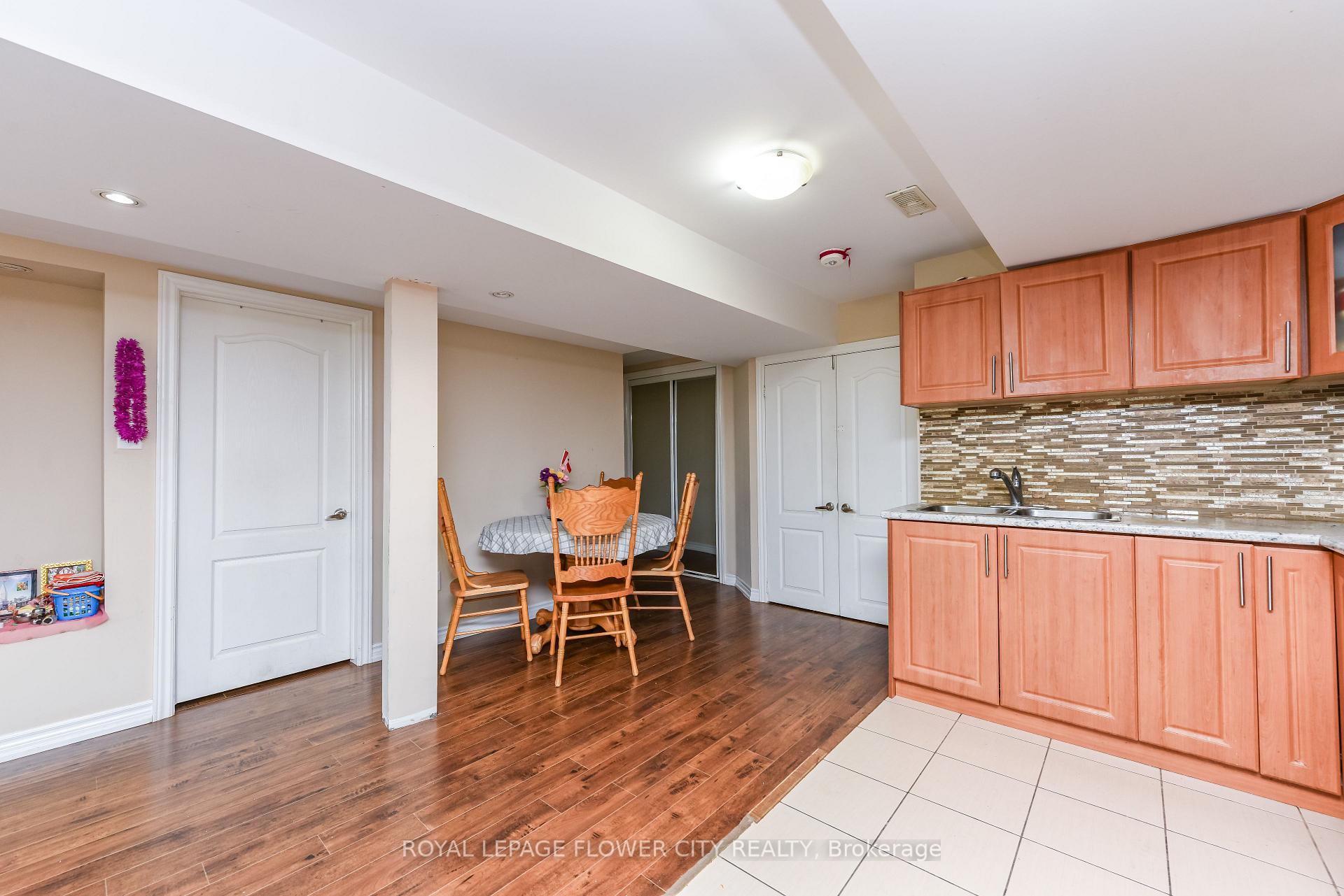 Photo 41 of 46 Pertosa Drive, Brampton, Fletcher's Meadow — HOMEH