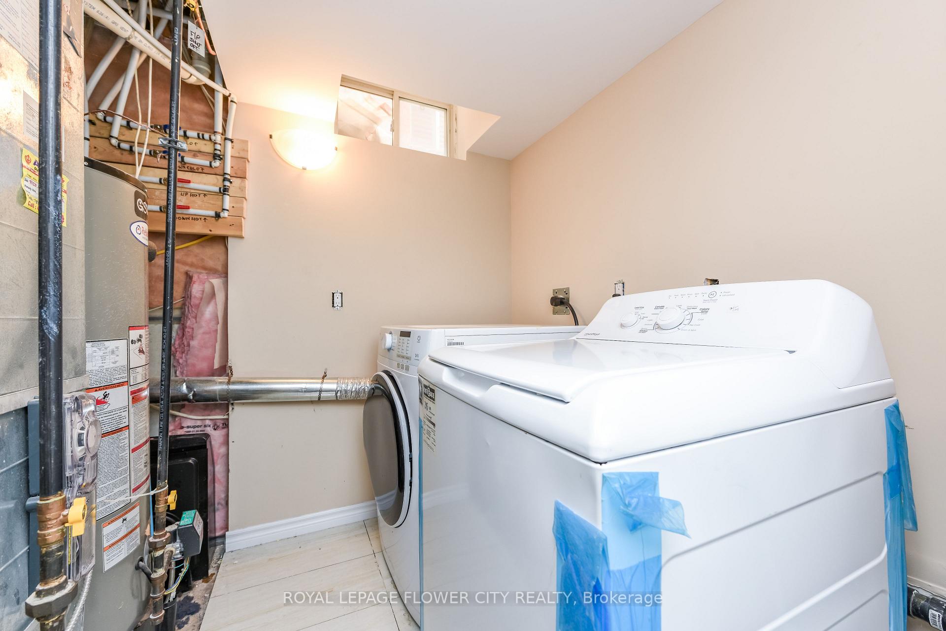 Photo 44 of 46 Pertosa Drive, Brampton, Fletcher's Meadow — HOMEH
