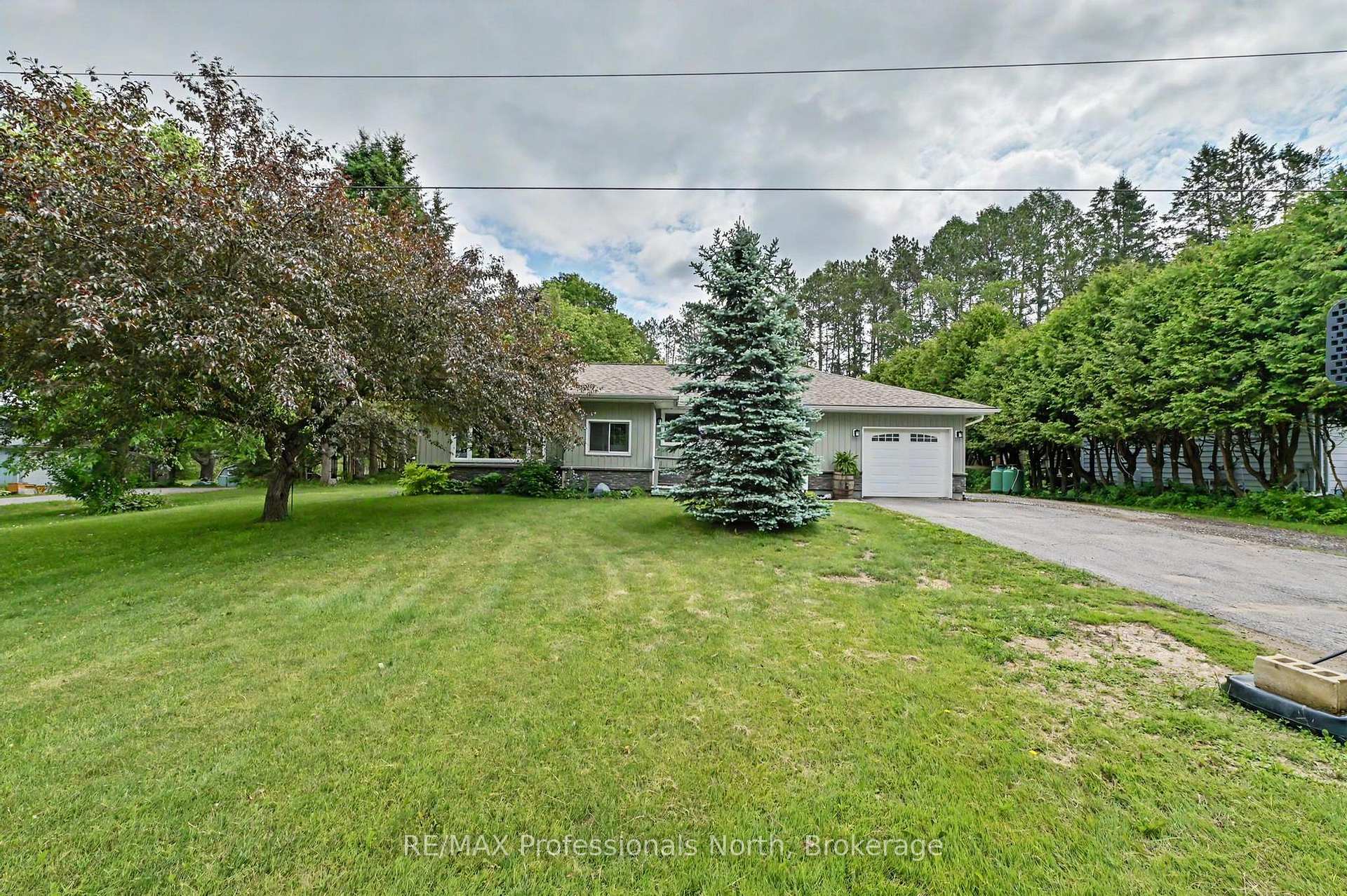Photo 46 of 12 Stouffer Street, Minden Hills, Minden — HOMEH