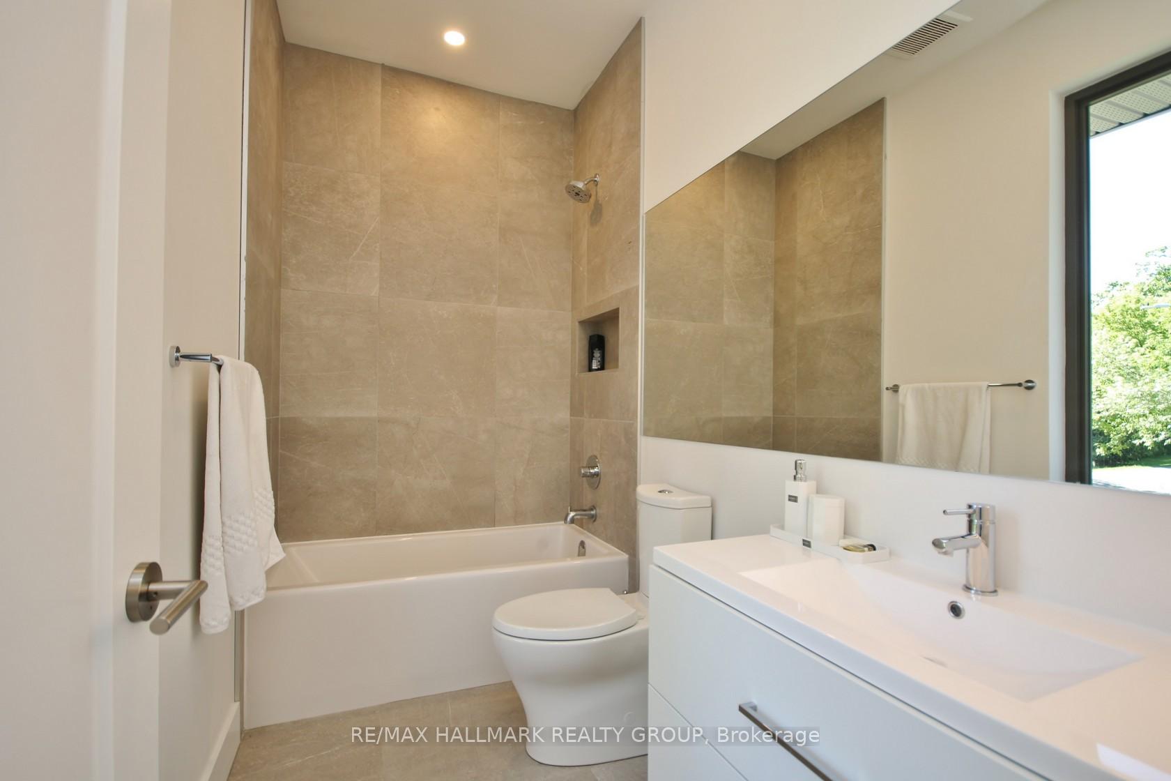 Photo 32 of 51 Chippewa Avenue, Ottawa, Meadowlands/St. Claire Gardens — HOMEH