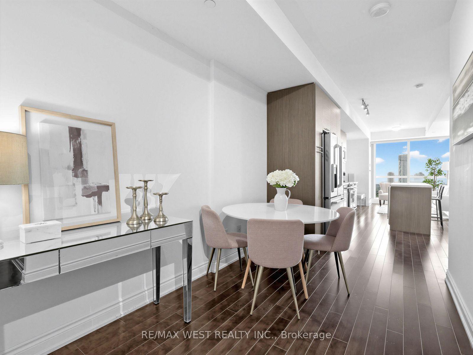 Photo 3 of Unit 7201, 388 Yonge Street, Toronto, Bay Street Corridor — HOMEH