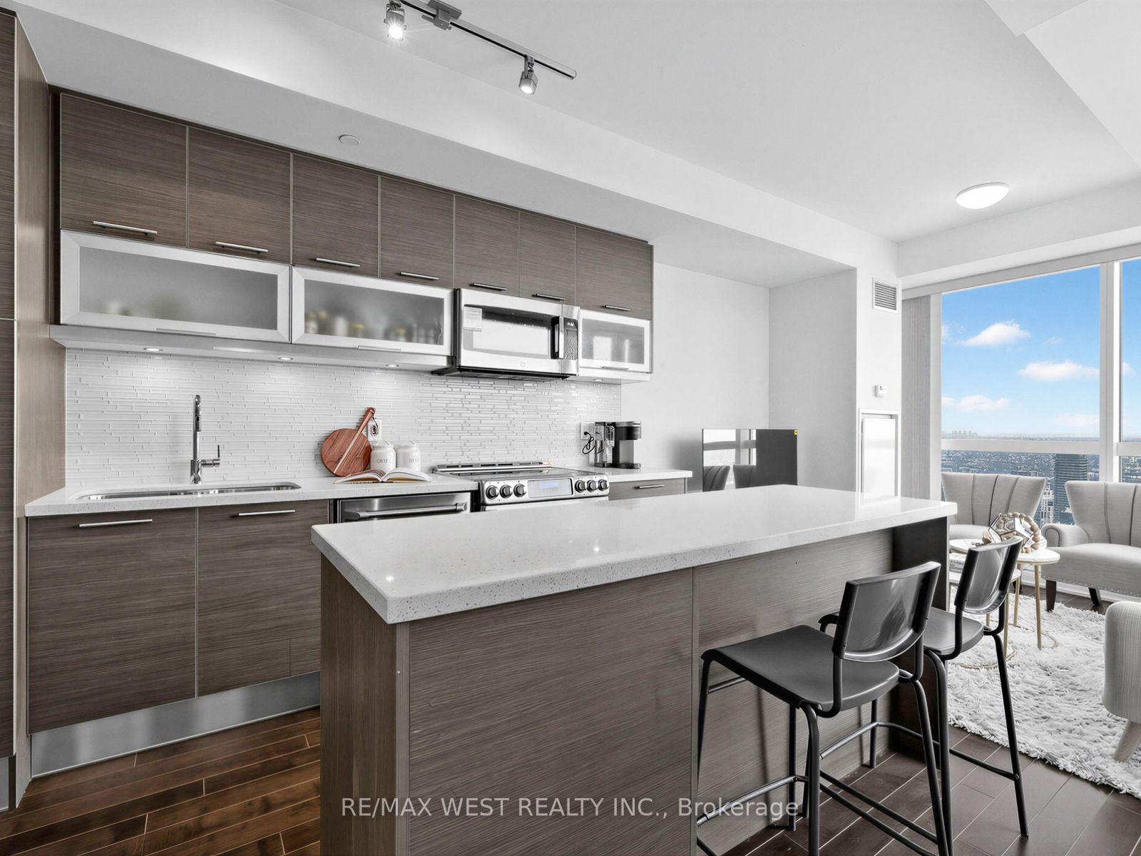 Photo 7 of Unit 7201, 388 Yonge Street, Toronto, Bay Street Corridor — HOMEH