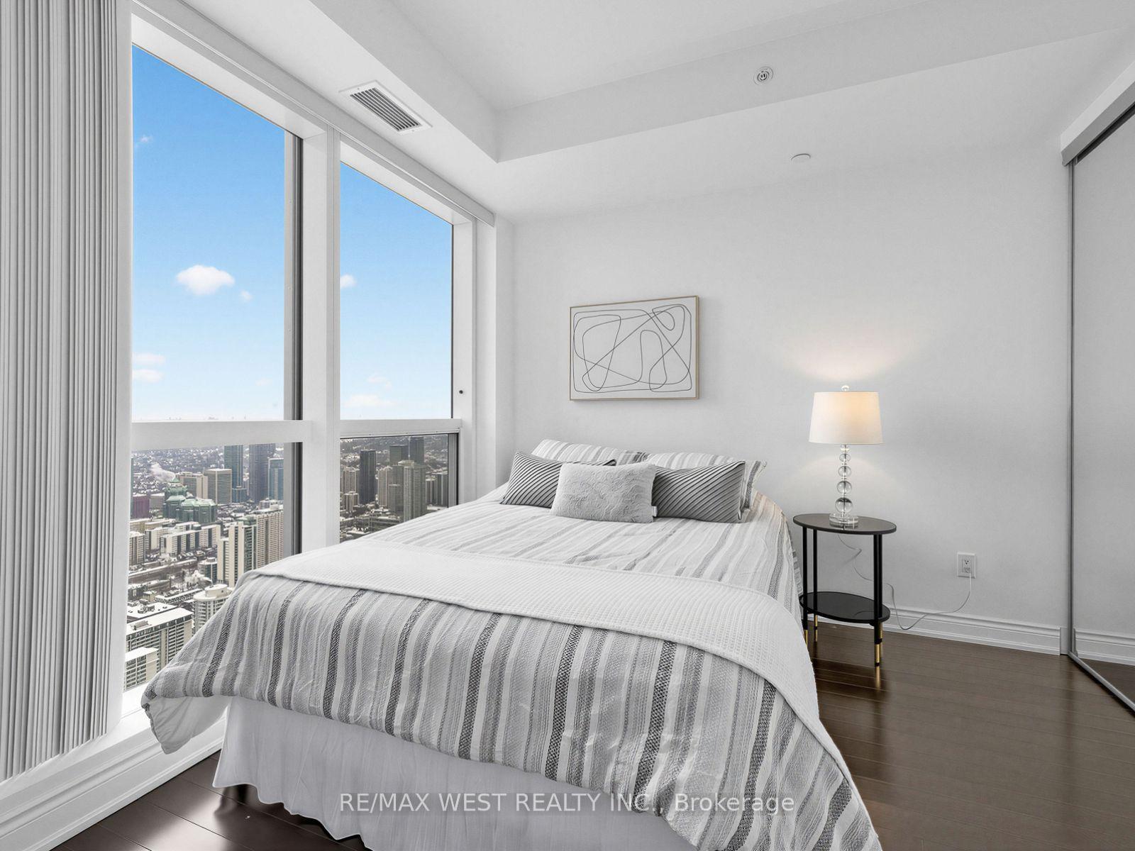 Photo 16 of Unit 7201, 388 Yonge Street, Toronto, Bay Street Corridor — HOMEH