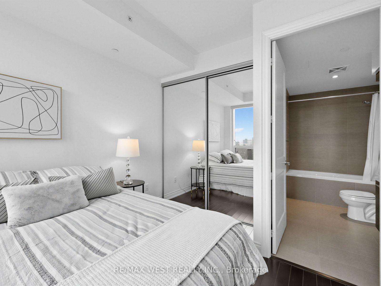 Photo 18 of Unit 7201, 388 Yonge Street, Toronto, Bay Street Corridor — HOMEH