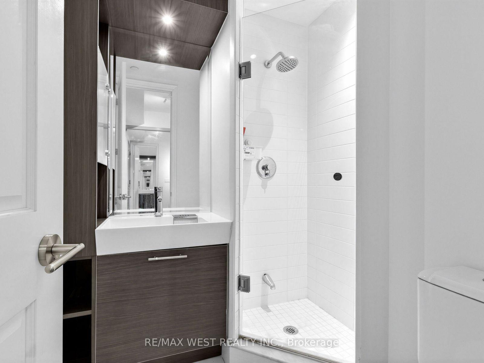 Photo 22 of Unit 7201, 388 Yonge Street, Toronto, Bay Street Corridor — HOMEH