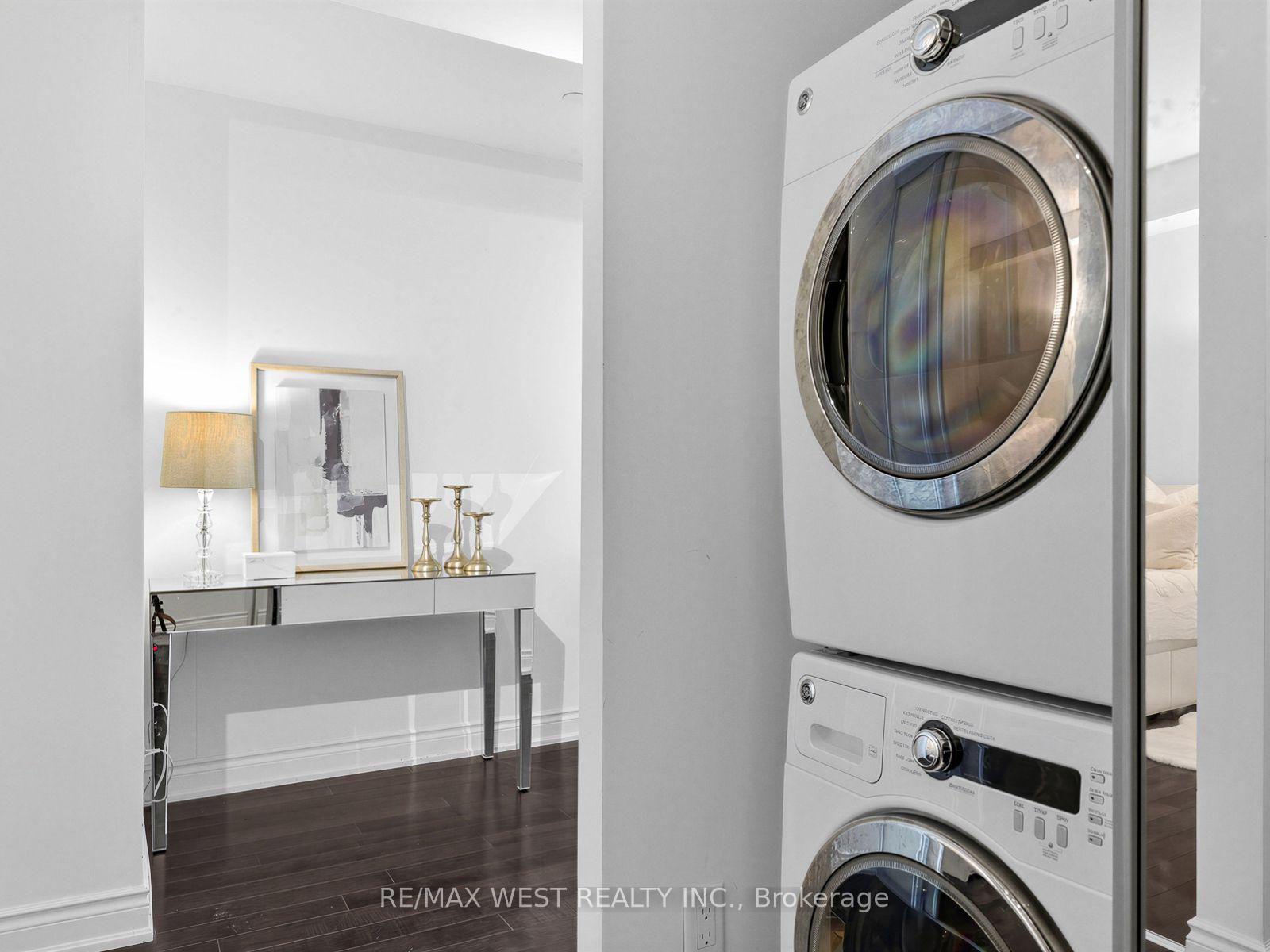 Photo 23 of Unit 7201, 388 Yonge Street, Toronto, Bay Street Corridor — HOMEH