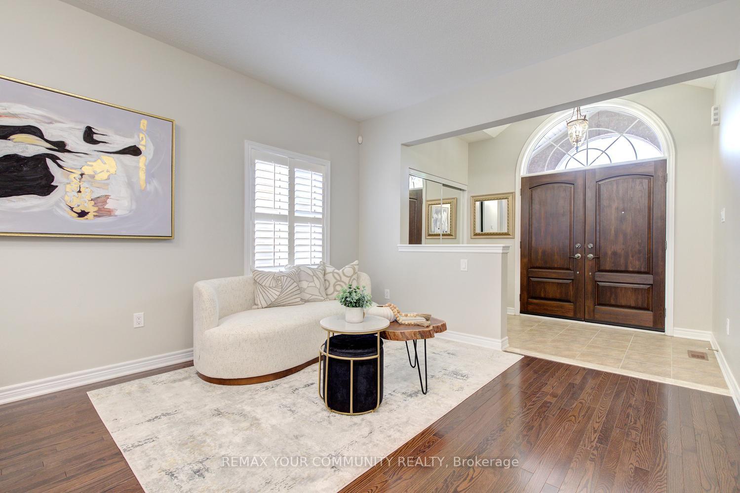 Photo 5 of 99 Lealinds Road, Vaughan, Patterson — HOMEH