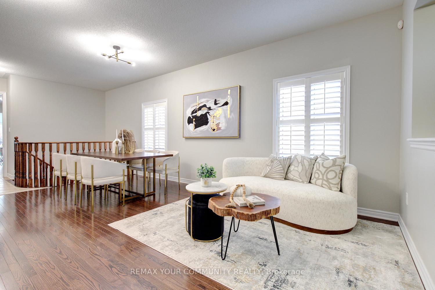 Photo 8 of 99 Lealinds Road, Vaughan, Patterson — HOMEH