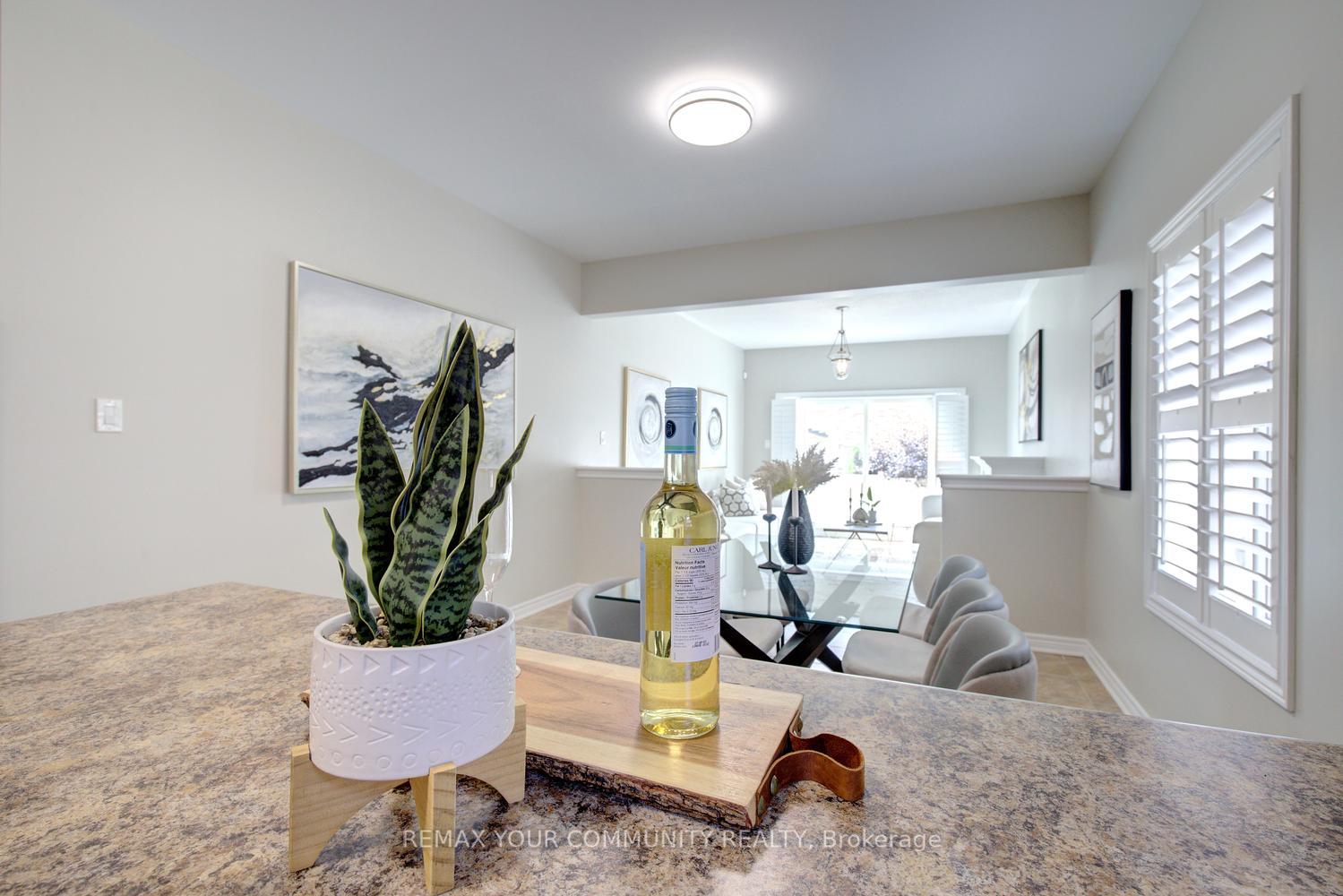Photo 14 of 99 Lealinds Road, Vaughan, Patterson — HOMEH