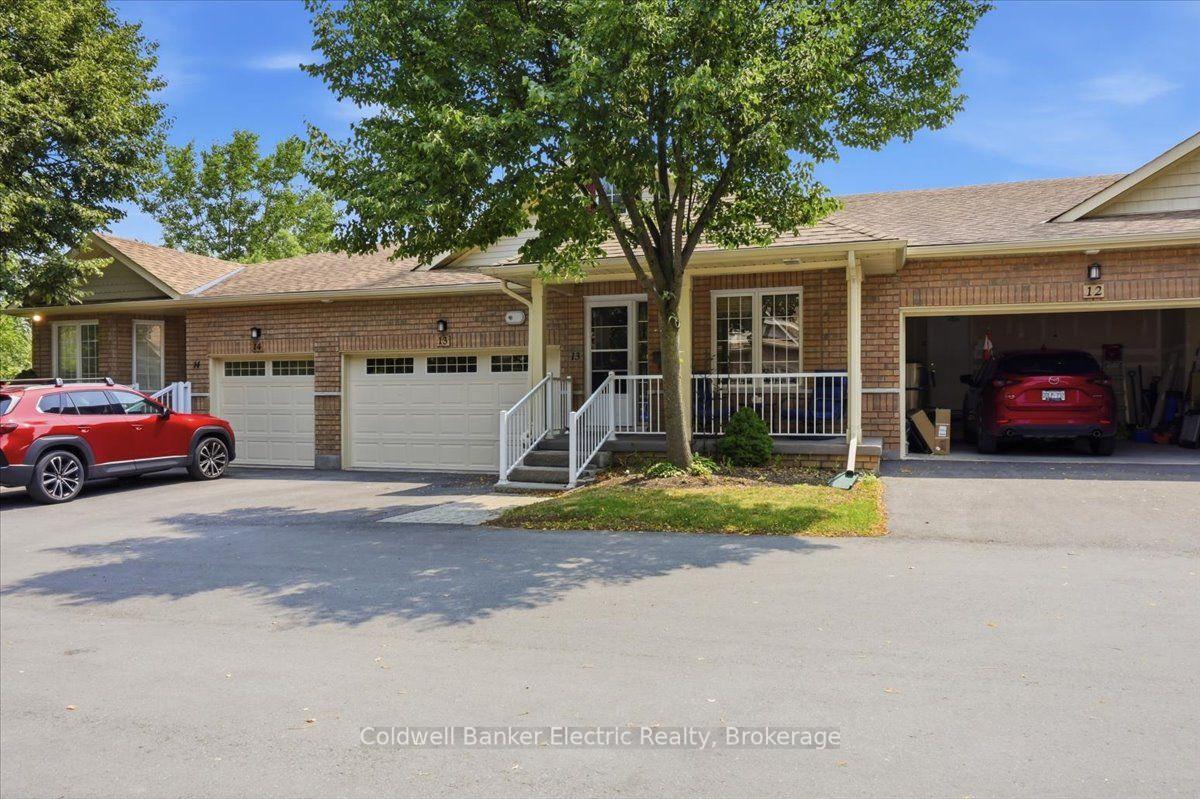 Photo 2 of Unit 13, 877 Wentworth Street, Peterborough, Otonabee Ward 1 — HOMEH