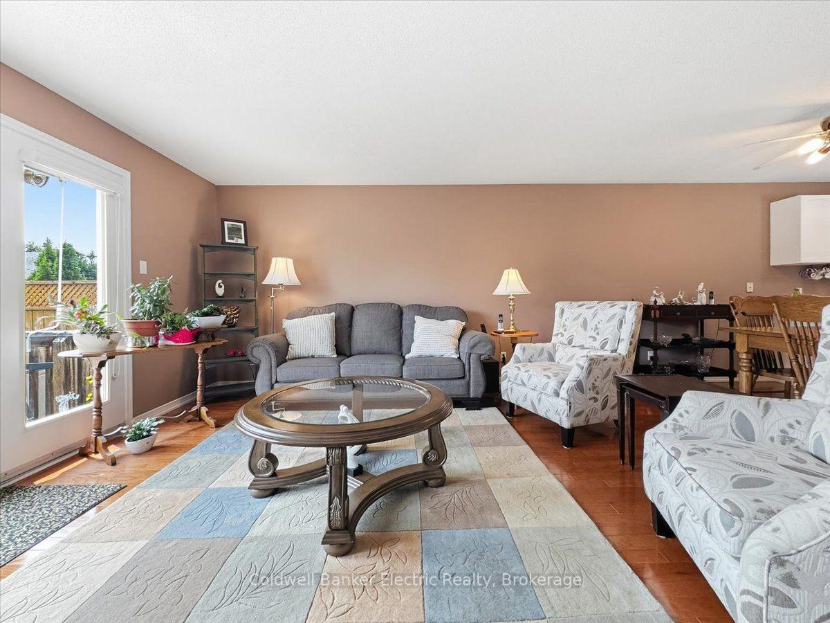 Photo 23 of Unit 13, 877 Wentworth Street, Peterborough, Otonabee Ward 1 — HOMEH