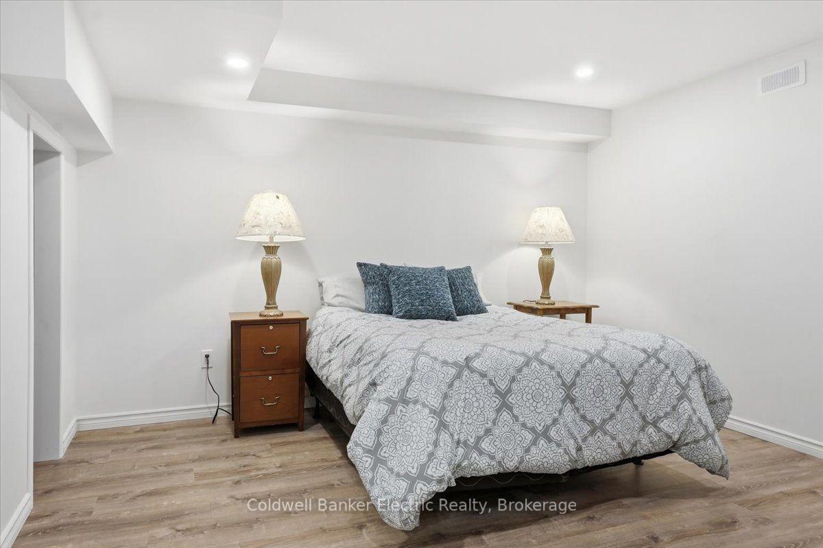 Photo 30 of Unit 13, 877 Wentworth Street, Peterborough, Otonabee Ward 1 — HOMEH