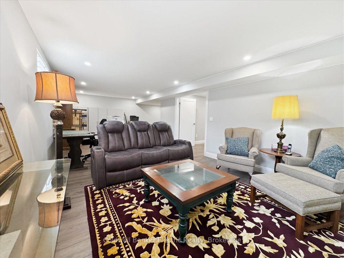 Photo 34 of Unit 13, 877 Wentworth Street, Peterborough, Otonabee Ward 1 — HOMEH