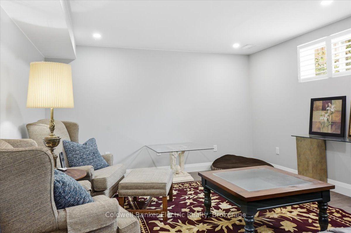 Photo 35 of Unit 13, 877 Wentworth Street, Peterborough, Otonabee Ward 1 — HOMEH
