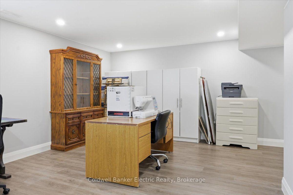Photo 37 of Unit 13, 877 Wentworth Street, Peterborough, Otonabee Ward 1 — HOMEH