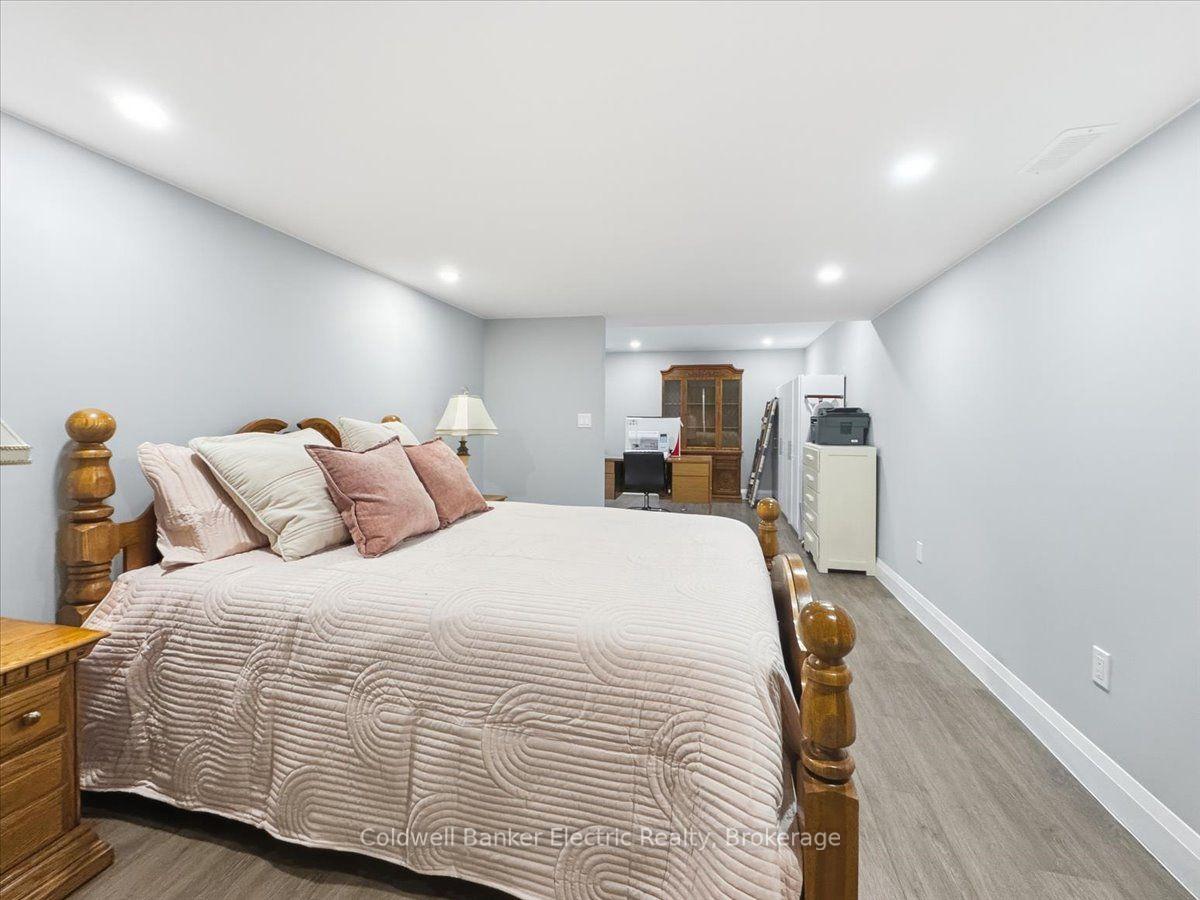 Photo 41 of Unit 13, 877 Wentworth Street, Peterborough, Otonabee Ward 1 — HOMEH