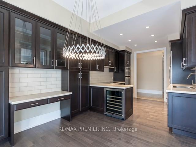 Photo 9 of Unit 2315, 70 Roehampton Avenue, Toronto, Mount Pleasant West — HOMEH