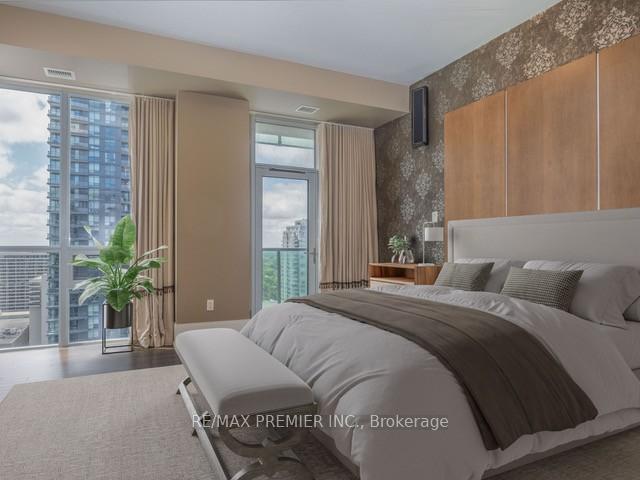 Photo 15 of Unit 2315, 70 Roehampton Avenue, Toronto, Mount Pleasant West — HOMEH